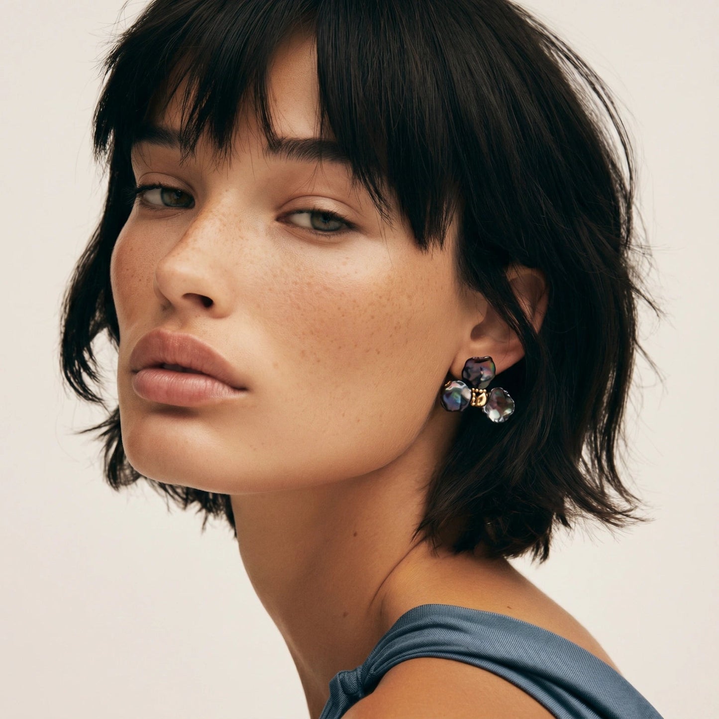 Midnight Bloom Pearl Earrings Luxunae