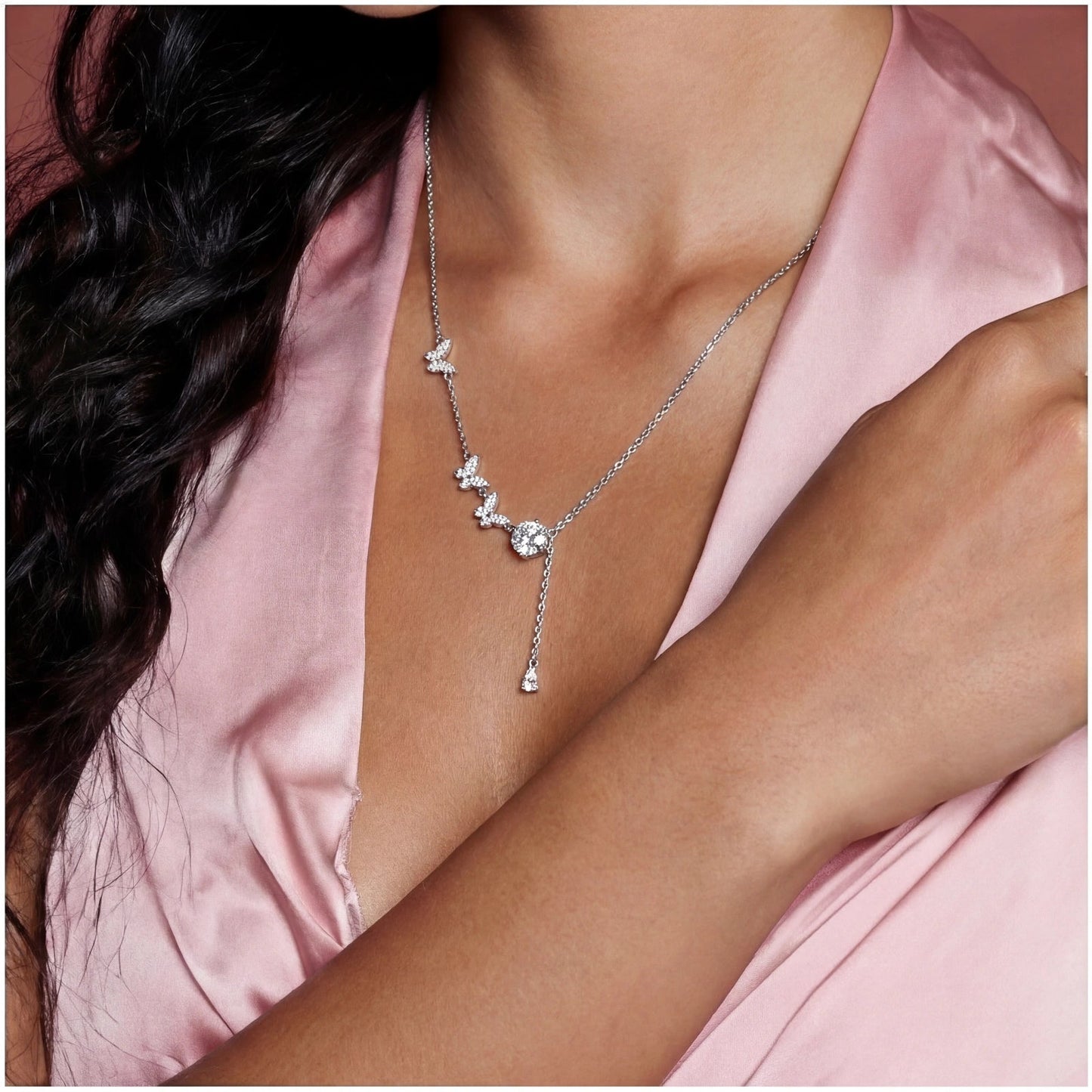 Flutter Dreams Lariat Luxunae