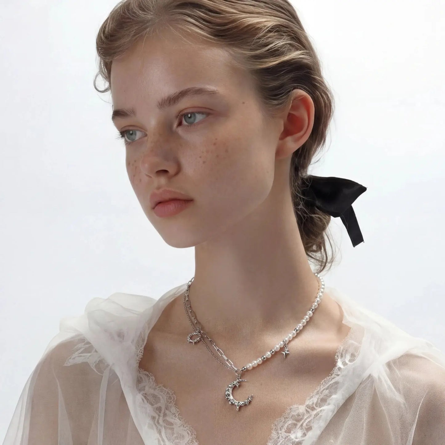 Celestial Moon Necklace Luxunae