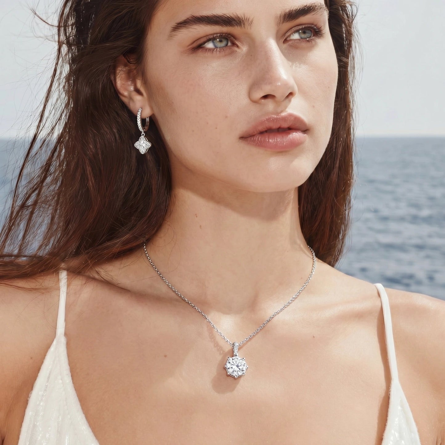 Crystal Clarity Pendant Luxunae