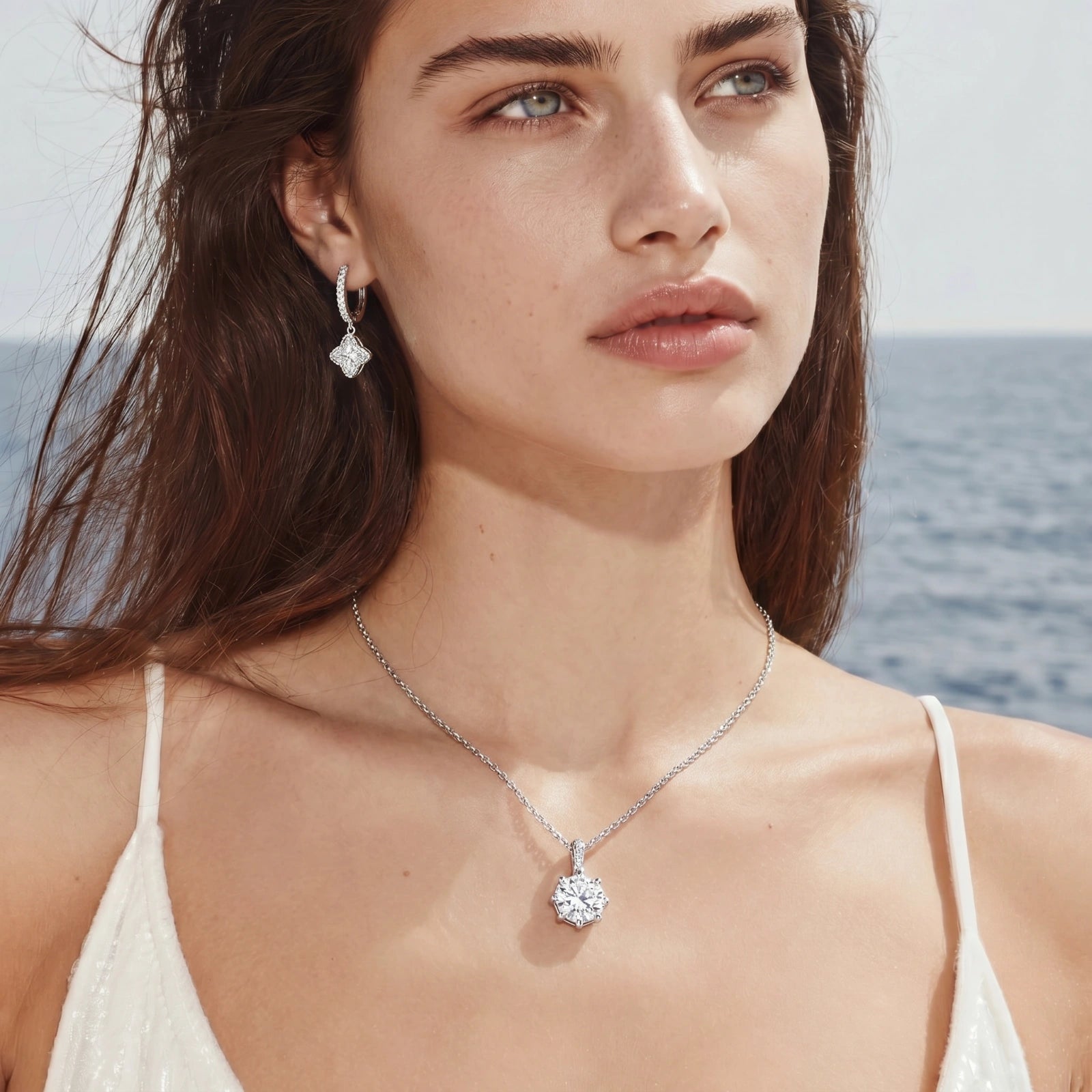 Crystal Clarity Pendant Luxunae