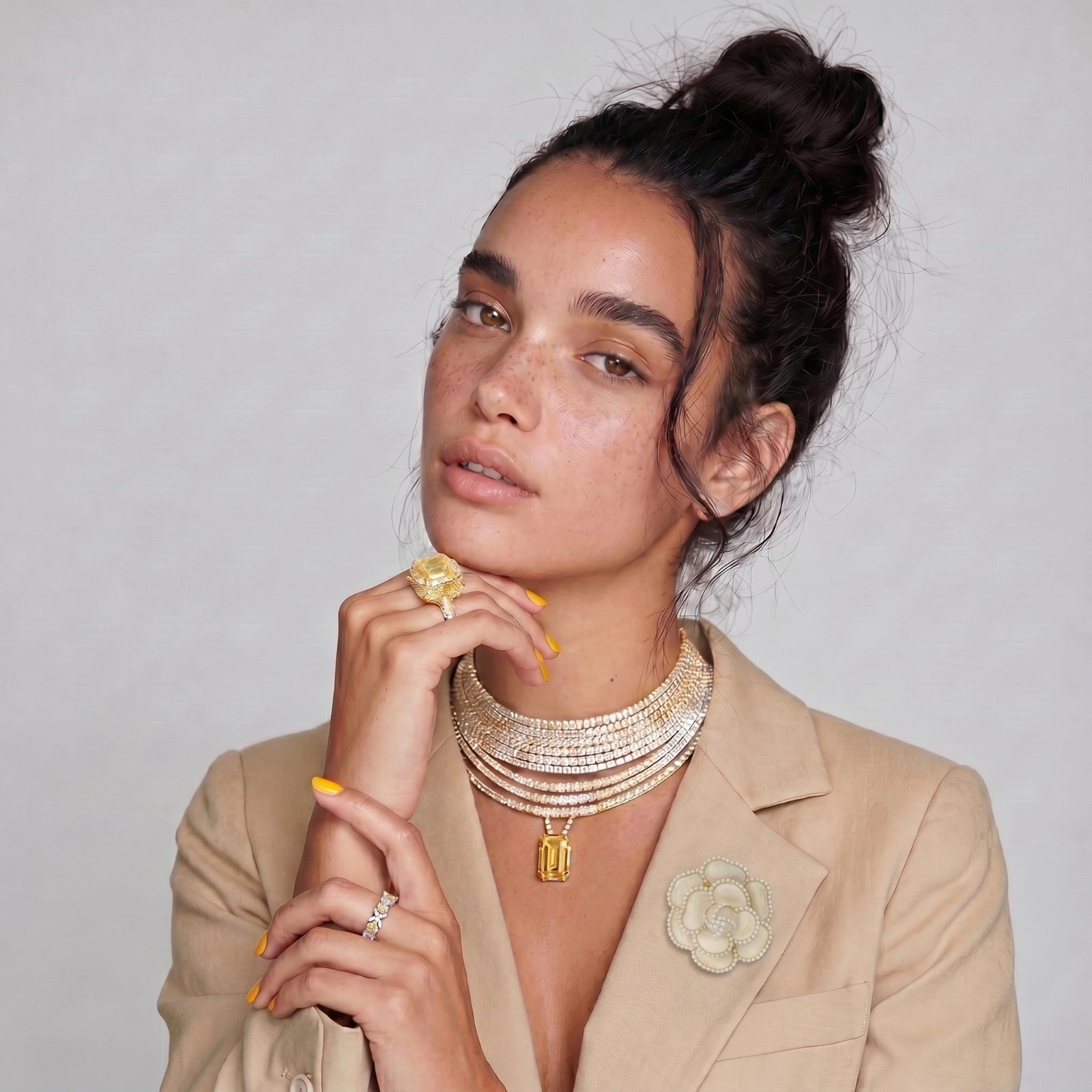 Golden Rose Brooch Luxunae