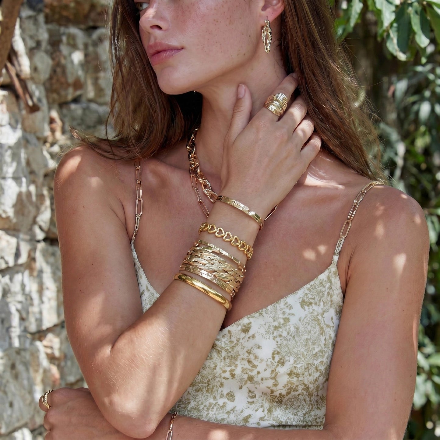 Linked Hearts Bangle Luxunae