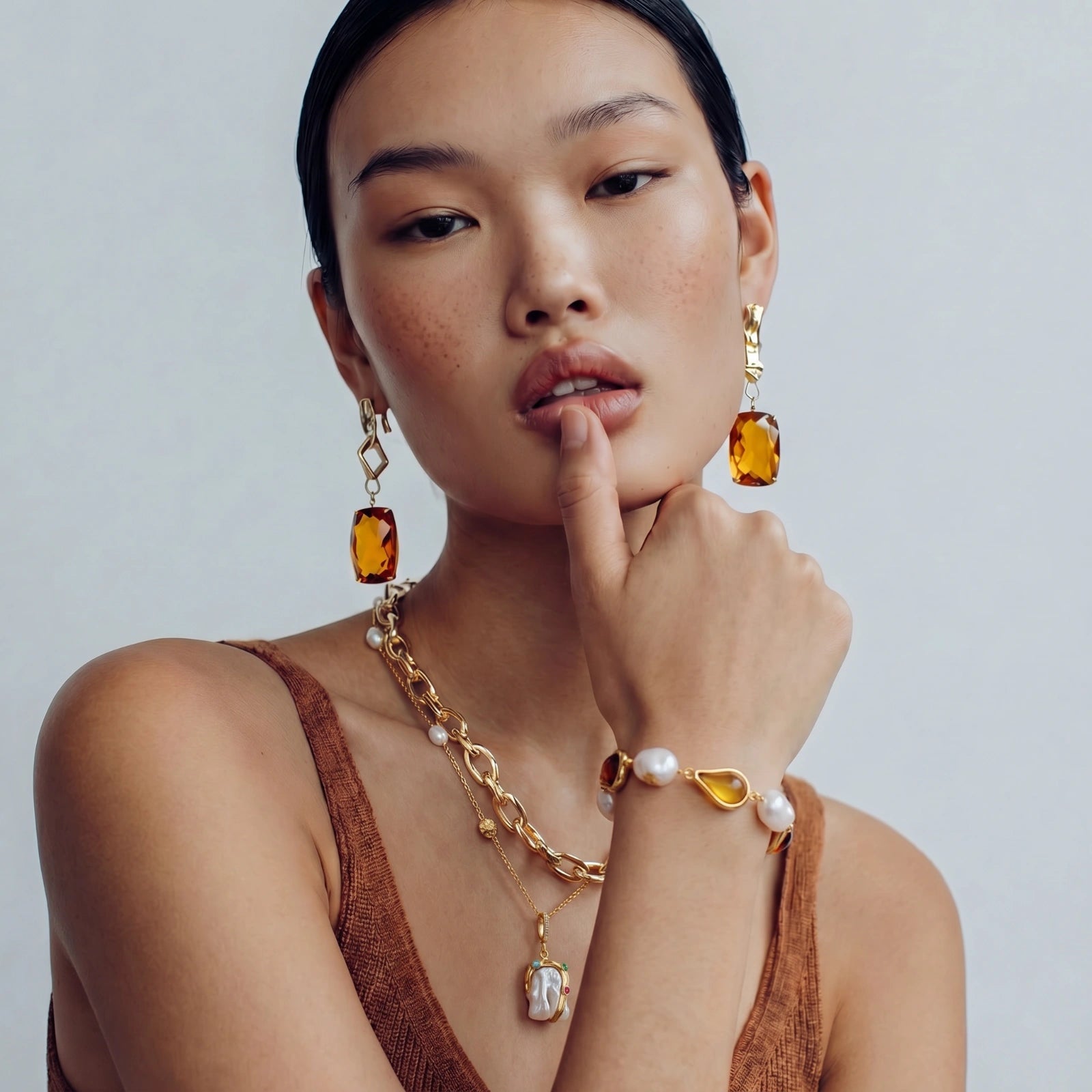 Golden Teardrop Bracelet Luxunae